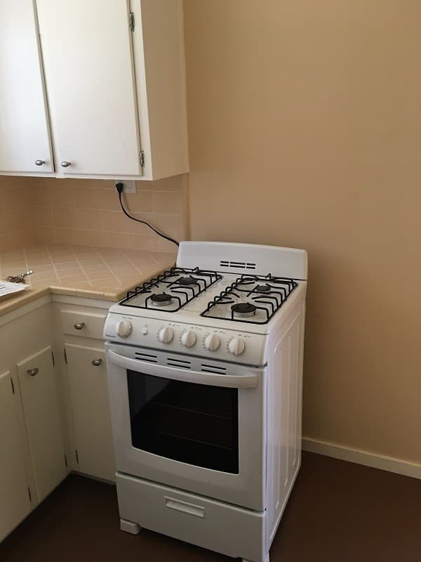 Palm Springs Apartment: 2583 N. Palm Canyon Drive