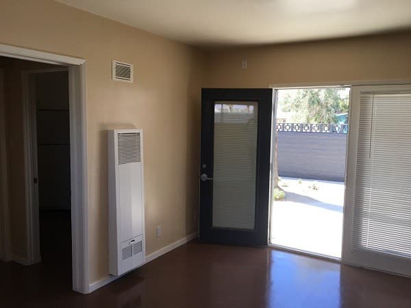 Palm Springs Apartment: 2583 N. Palm Canyon Drive