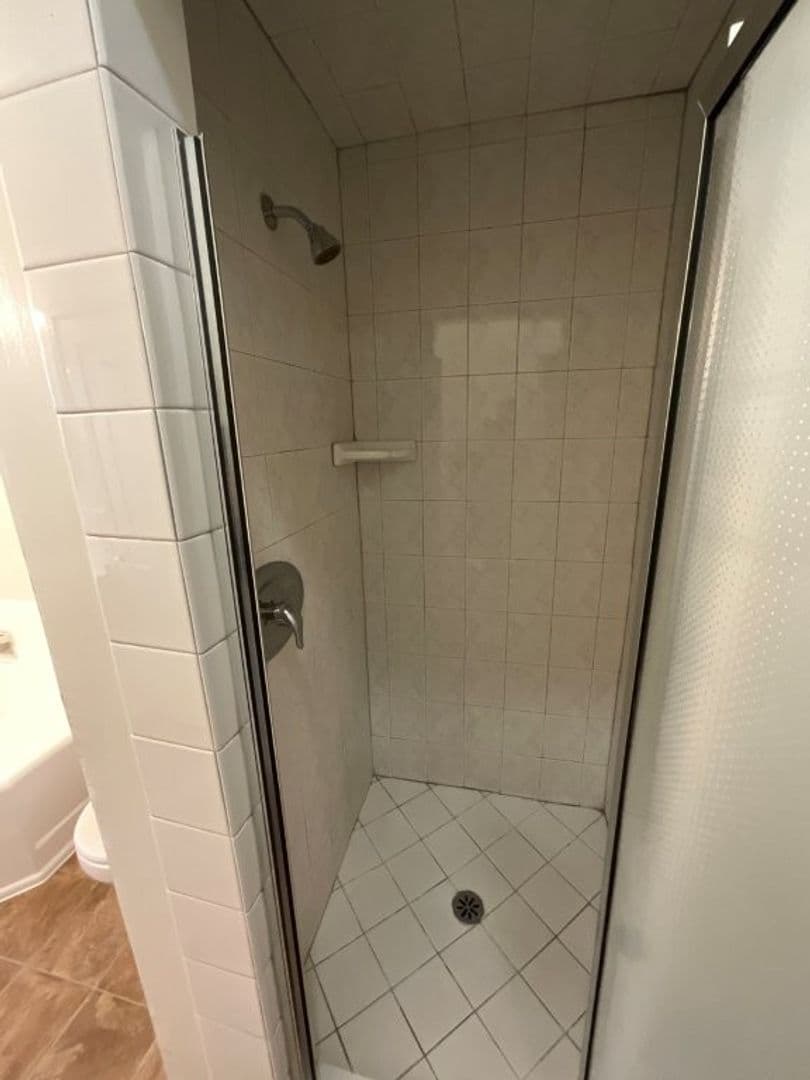 Beverly Hills Apartment: Roxbury Vista