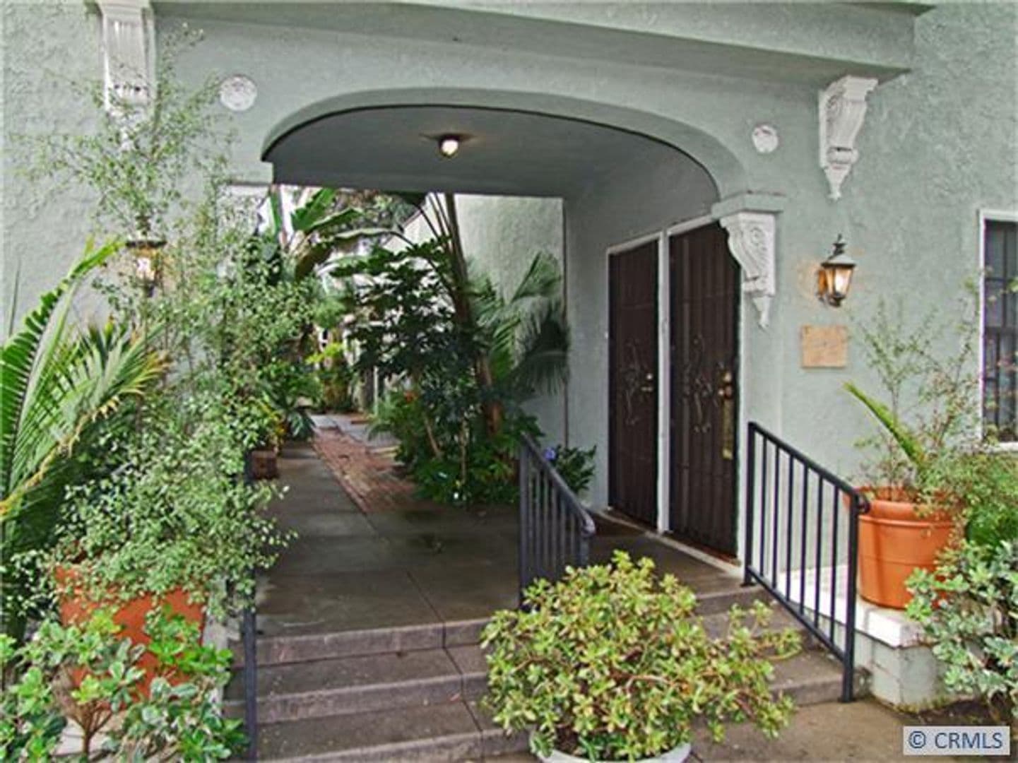 Long Beach Apartment: 3010 E. 3rd St.