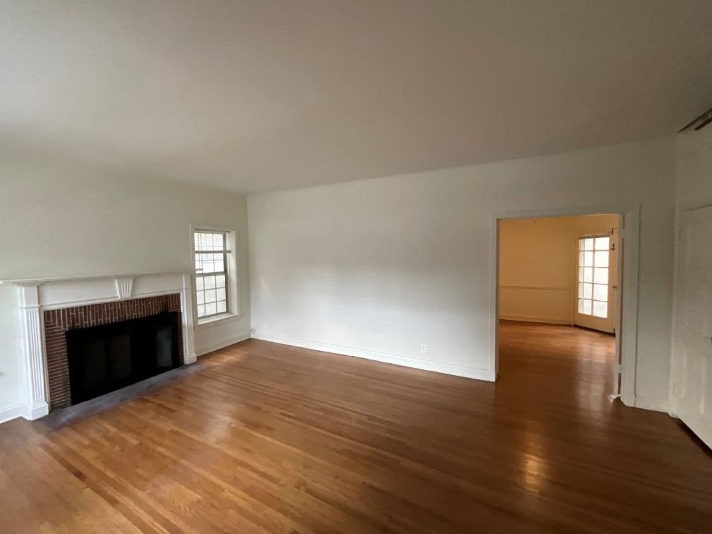 Beverly Hills Apartment: Roxbury Vista