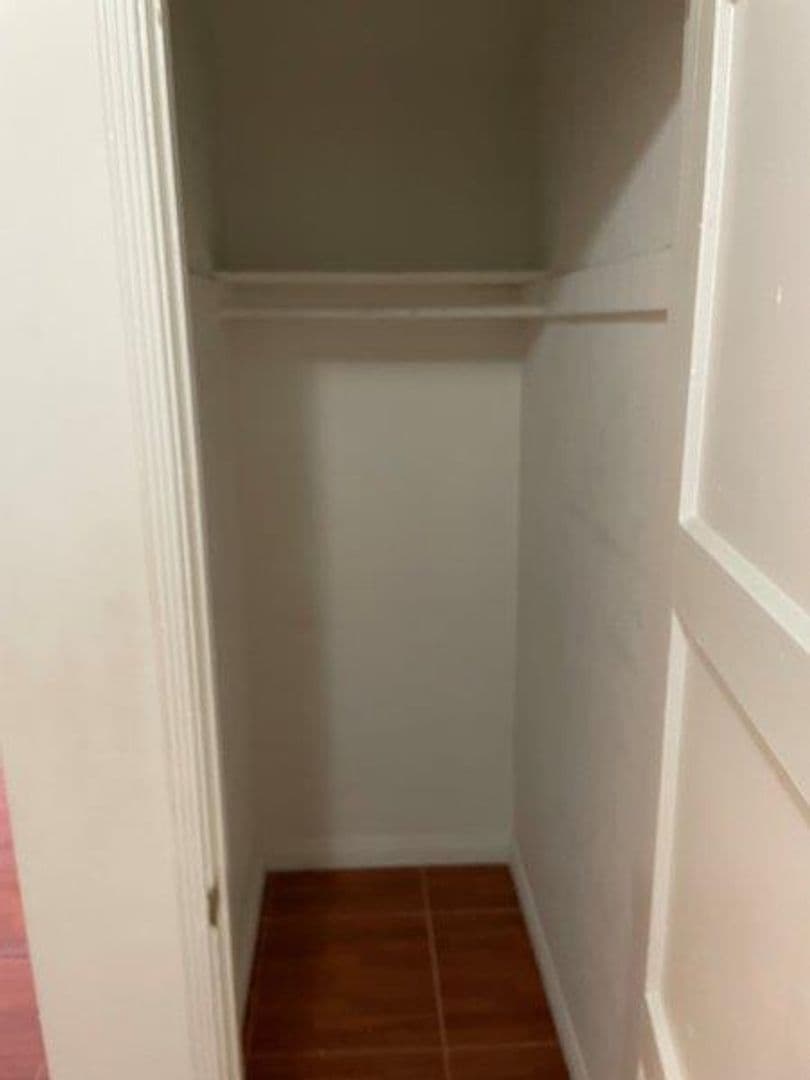 Los Angeles Apartment: 870-872 S. Gramercy Place