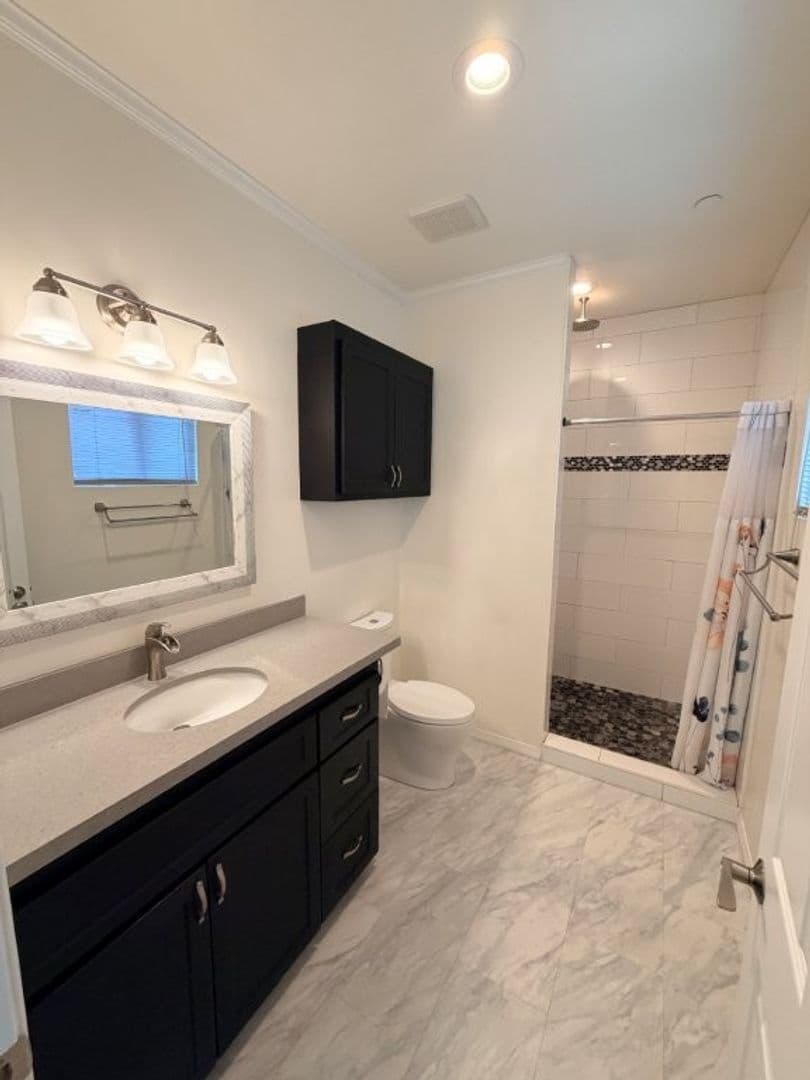 Sherman Oaks House: 4545 Vesper Avenue