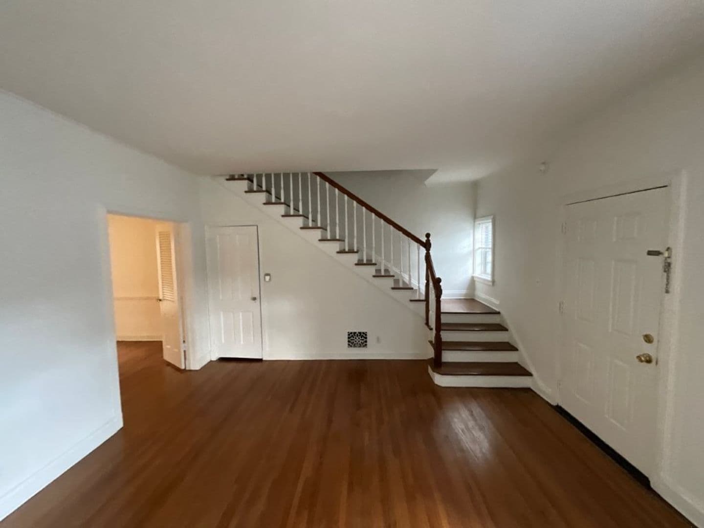 Beverly Hills Apartment: Roxbury Vista