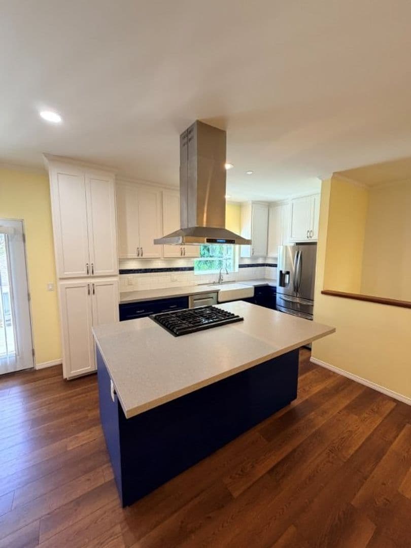 Sherman Oaks House: 4545 Vesper Avenue