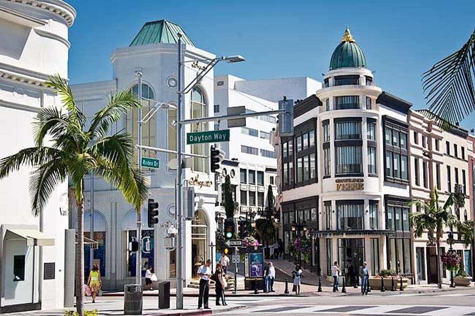 Beverly Hills Apartment: Roxbury Plaza