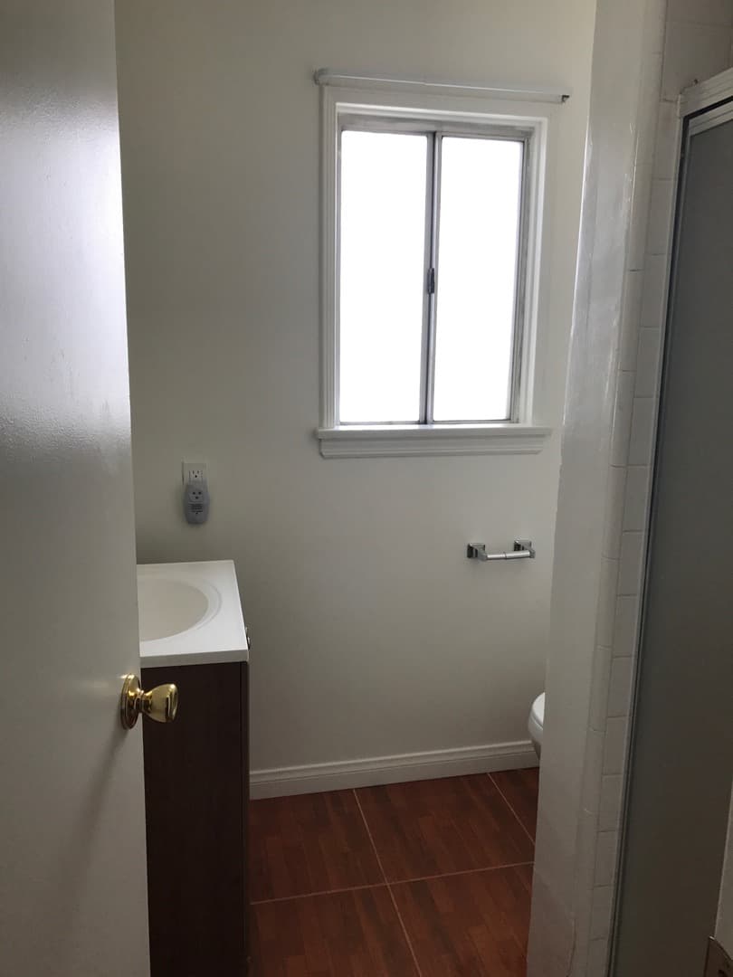 Los Angeles Apartment: 870-872 S. Gramercy Place