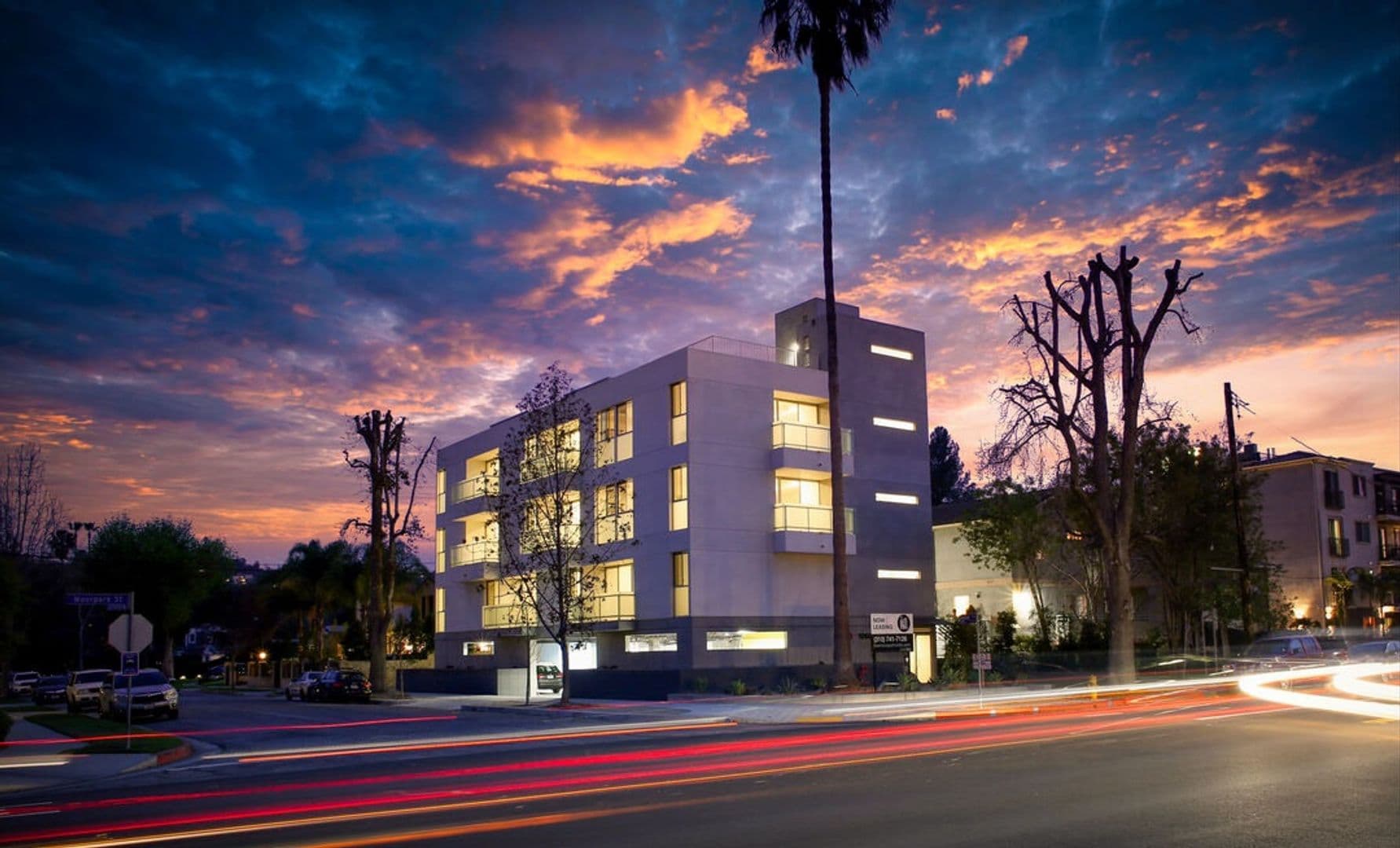 Studio City Apartment: 12602 Moorpark Street
