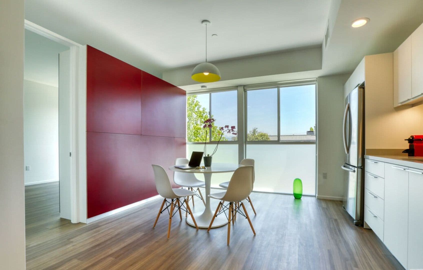Studio City Apartment: 12602 Moorpark Street