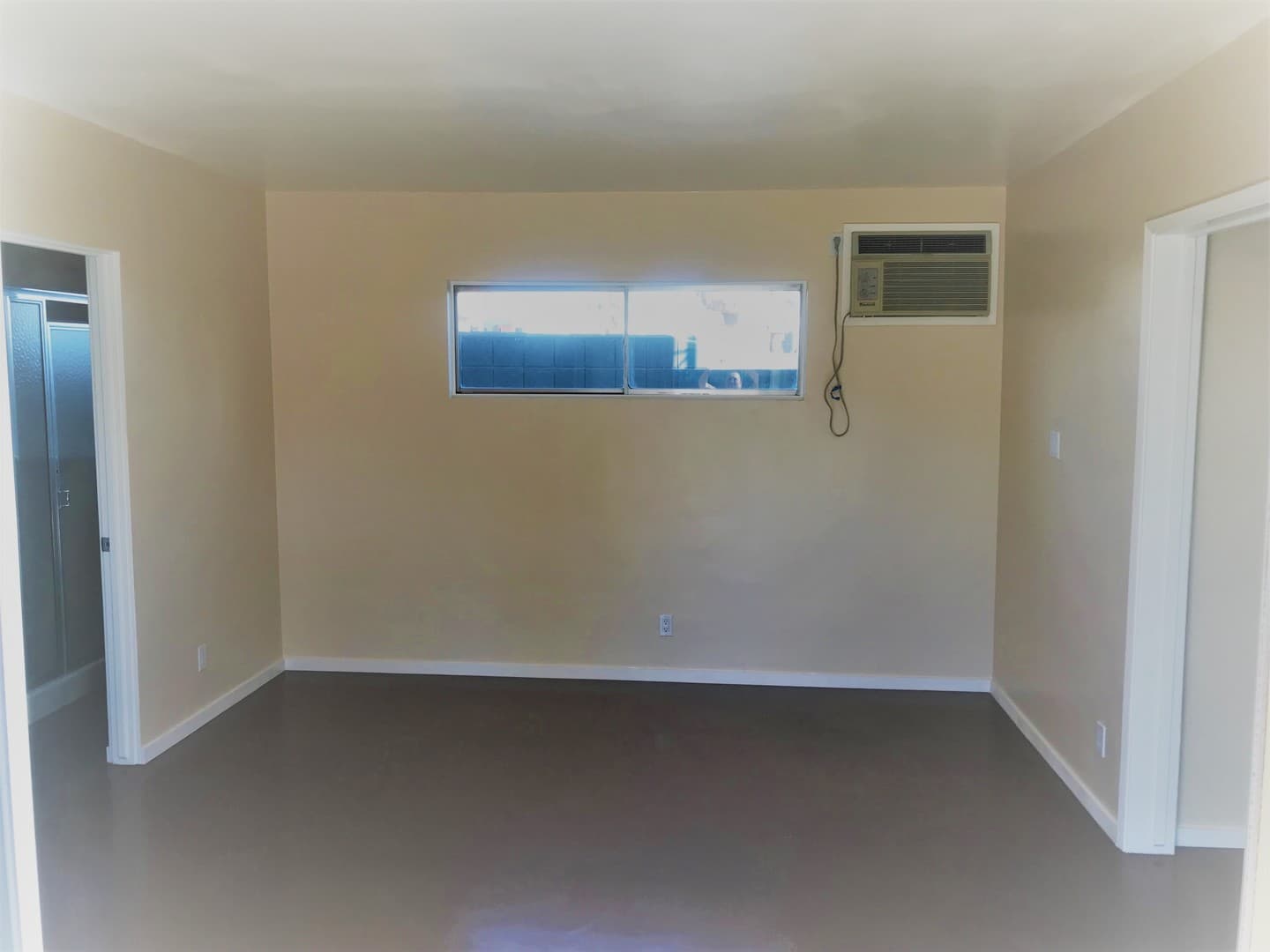 Palm Springs Apartment: 2583 N. Palm Canyon Drive