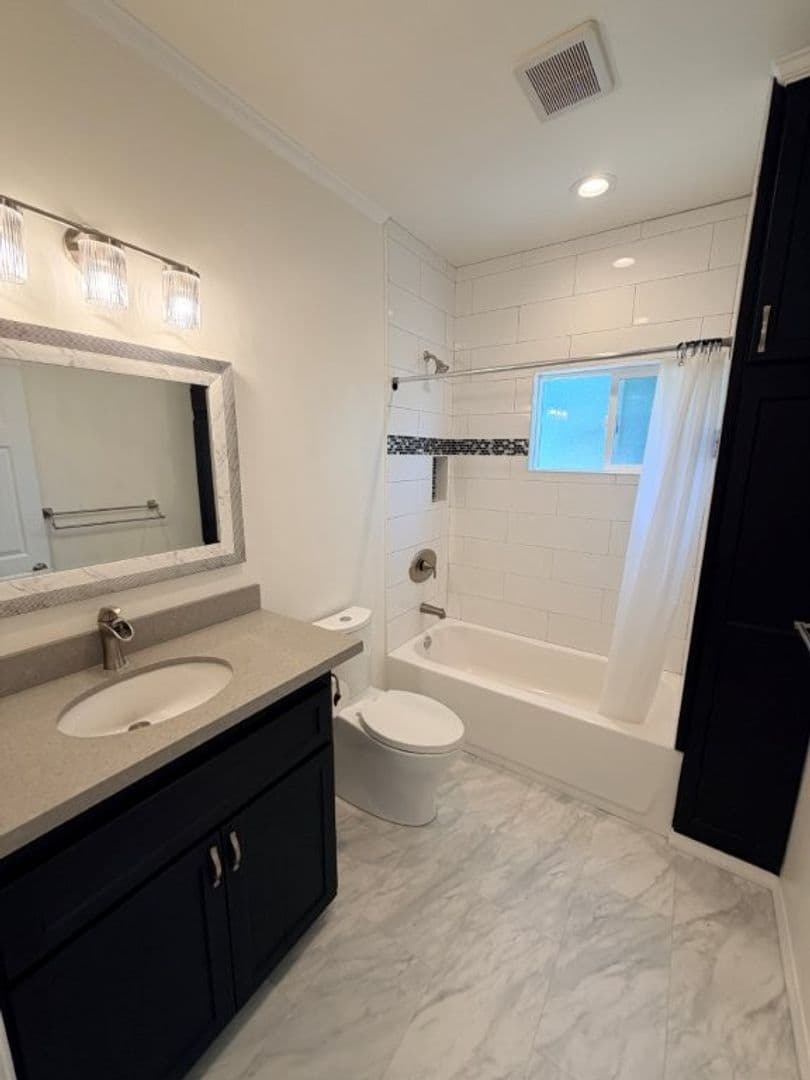 Sherman Oaks House: 4545 Vesper Avenue