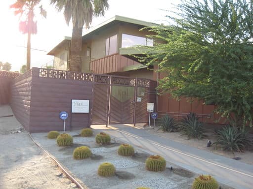 Palm Springs Apartment: 2583 N. Palm Canyon Drive