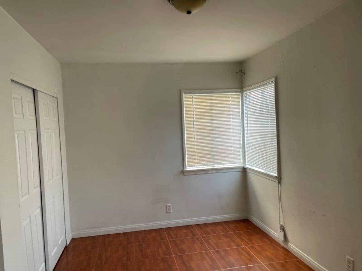 Los Angeles Apartment: 870-872 S. Gramercy Place