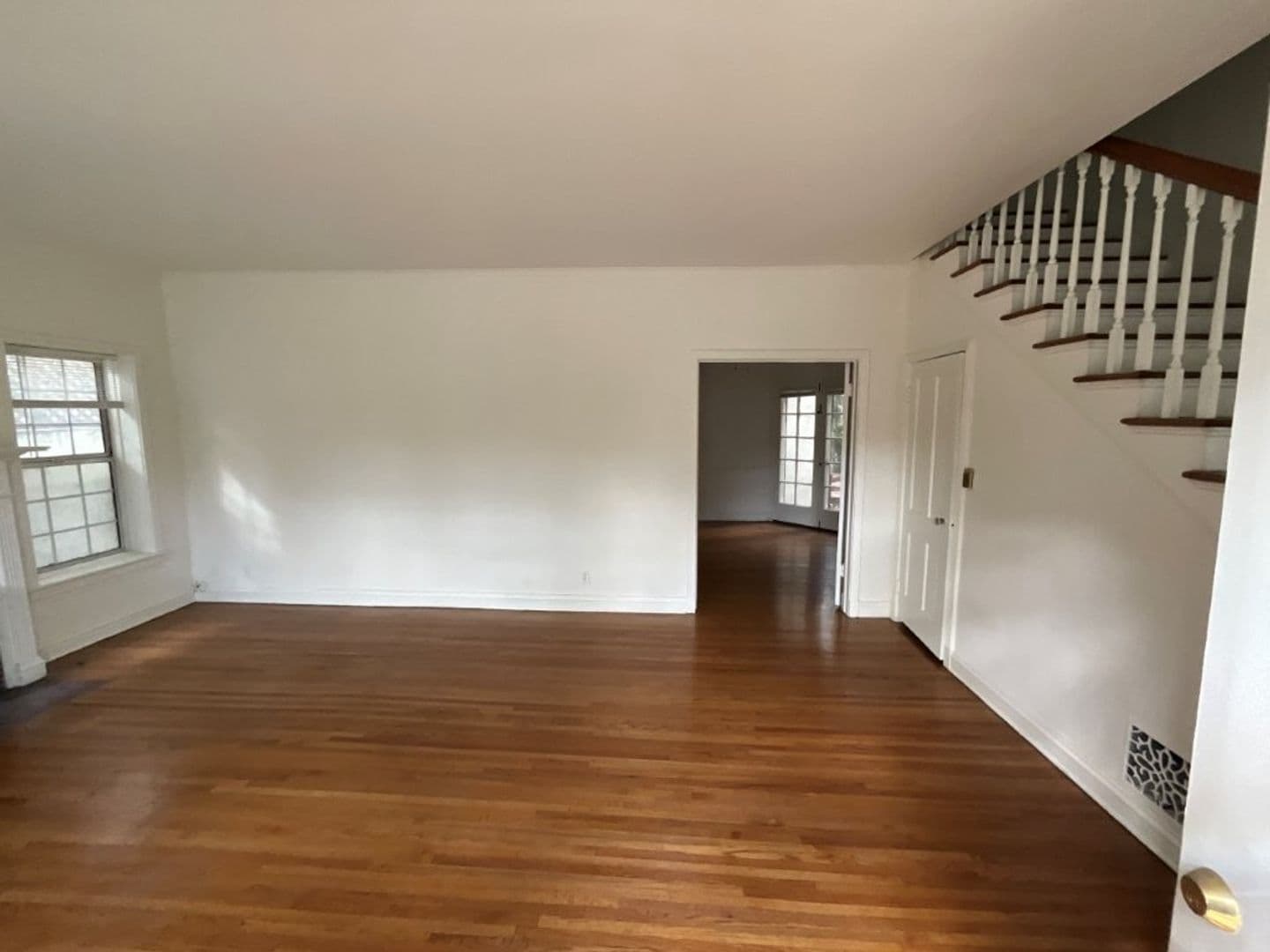 Beverly Hills Apartment: Roxbury Vista