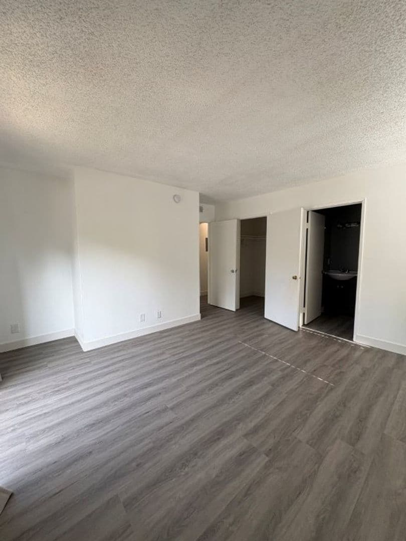 Van Nuys Apartment: Three Gardens