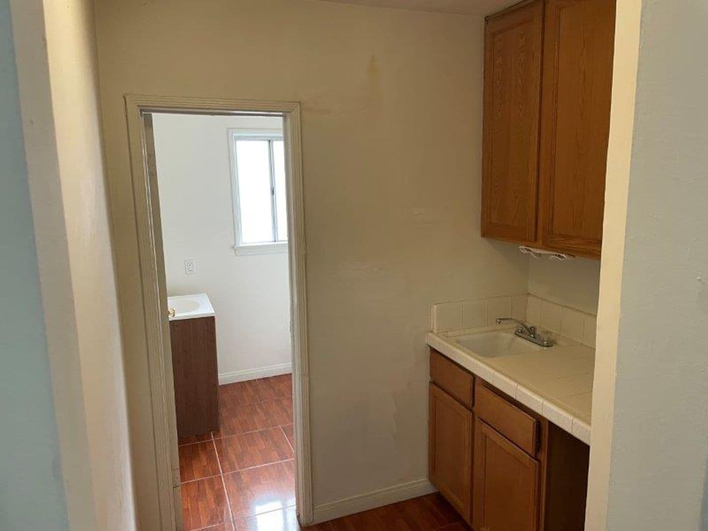 Los Angeles Apartment: 870-872 S. Gramercy Place