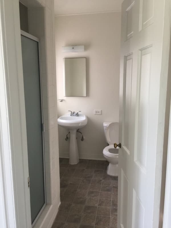 Beverly Hills Apartment: Roxbury Plaza
