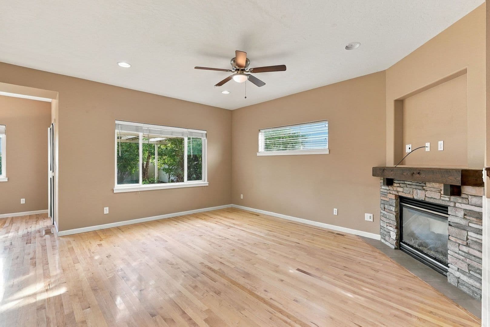 Liberty Lake House: 1680 N Winchester Ct