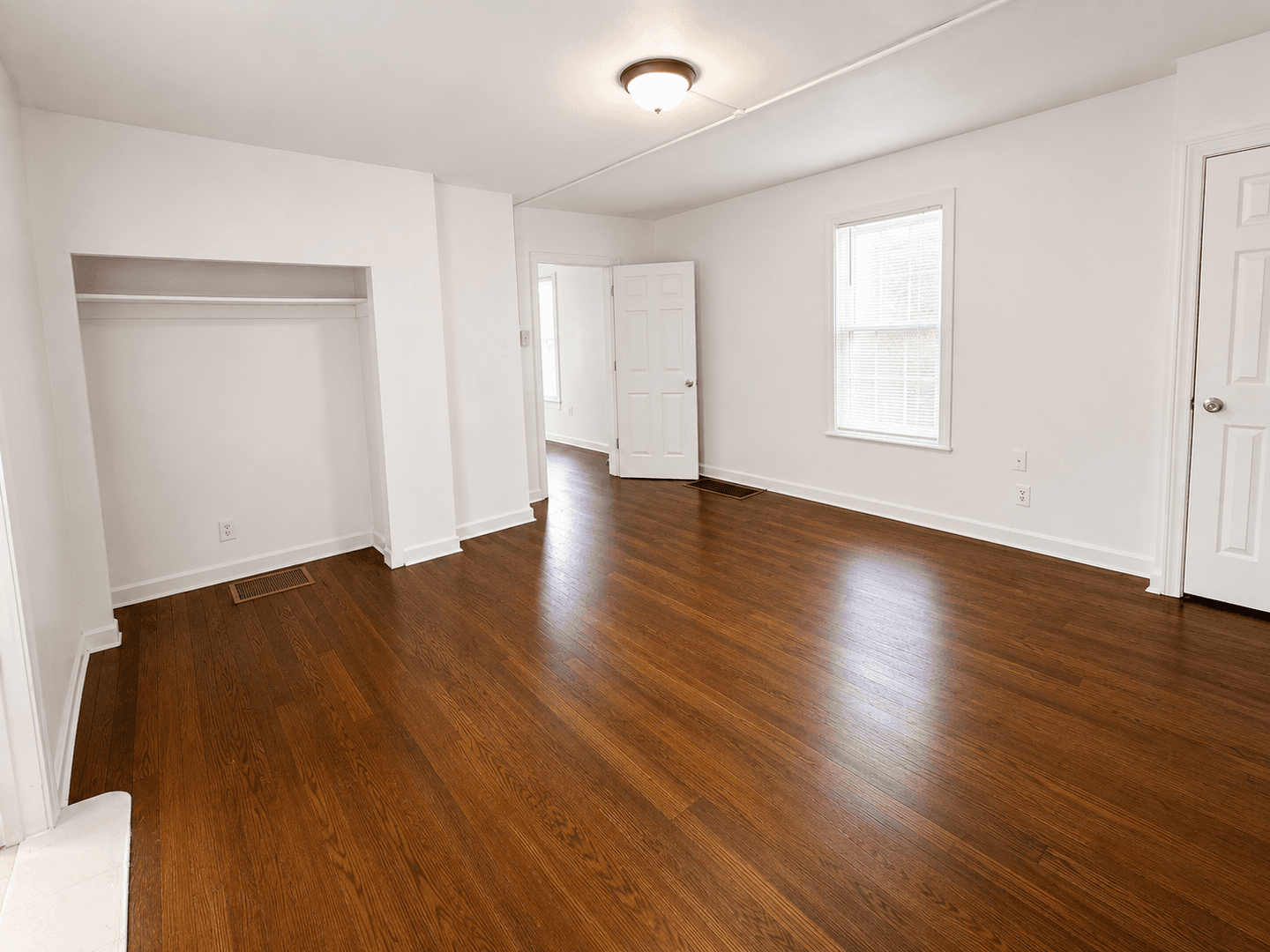 Columbus House: 1514 E 24th Ave