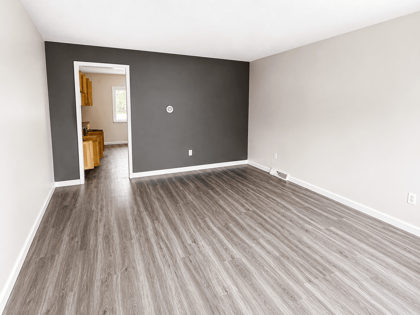 Columbus House: 2640 Milverton Way