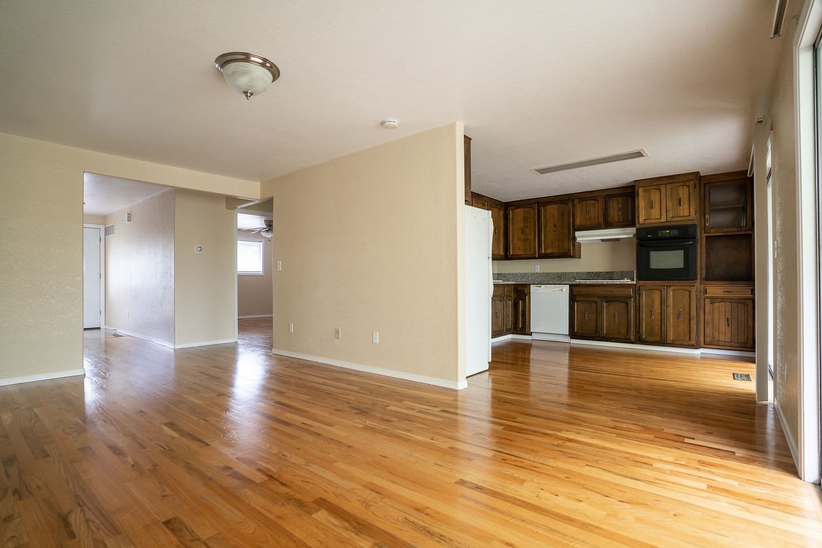 Albany Apartment: 340 Denver St. NE