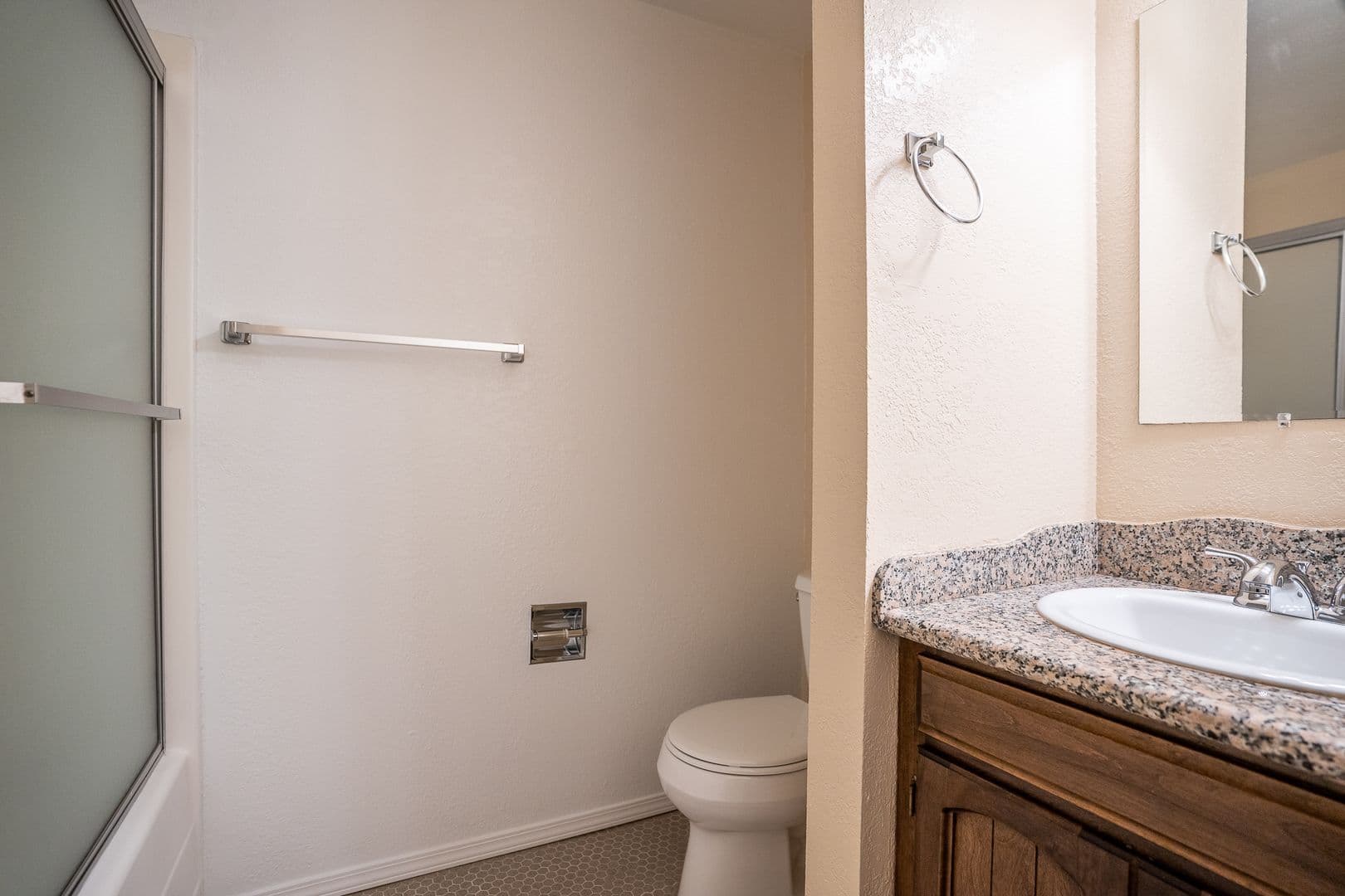 Albany Apartment: 340 Denver St. NE