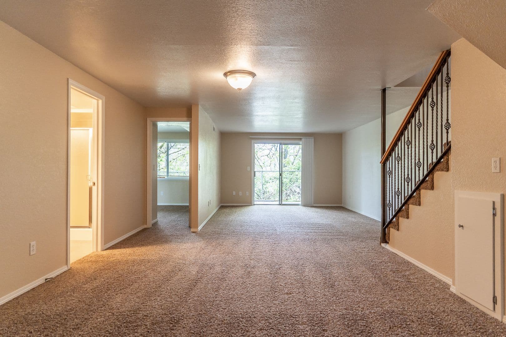 Albany Apartment: 340 Denver St. NE