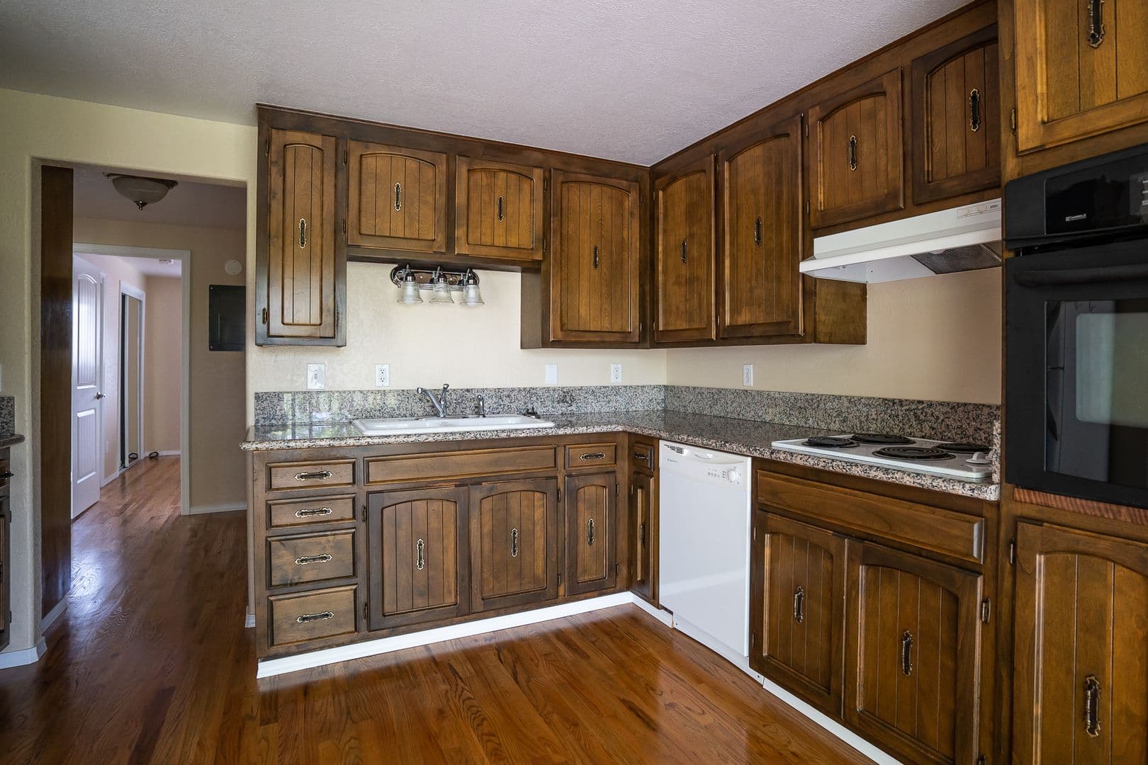 Albany Apartment: 340 Denver St. NE