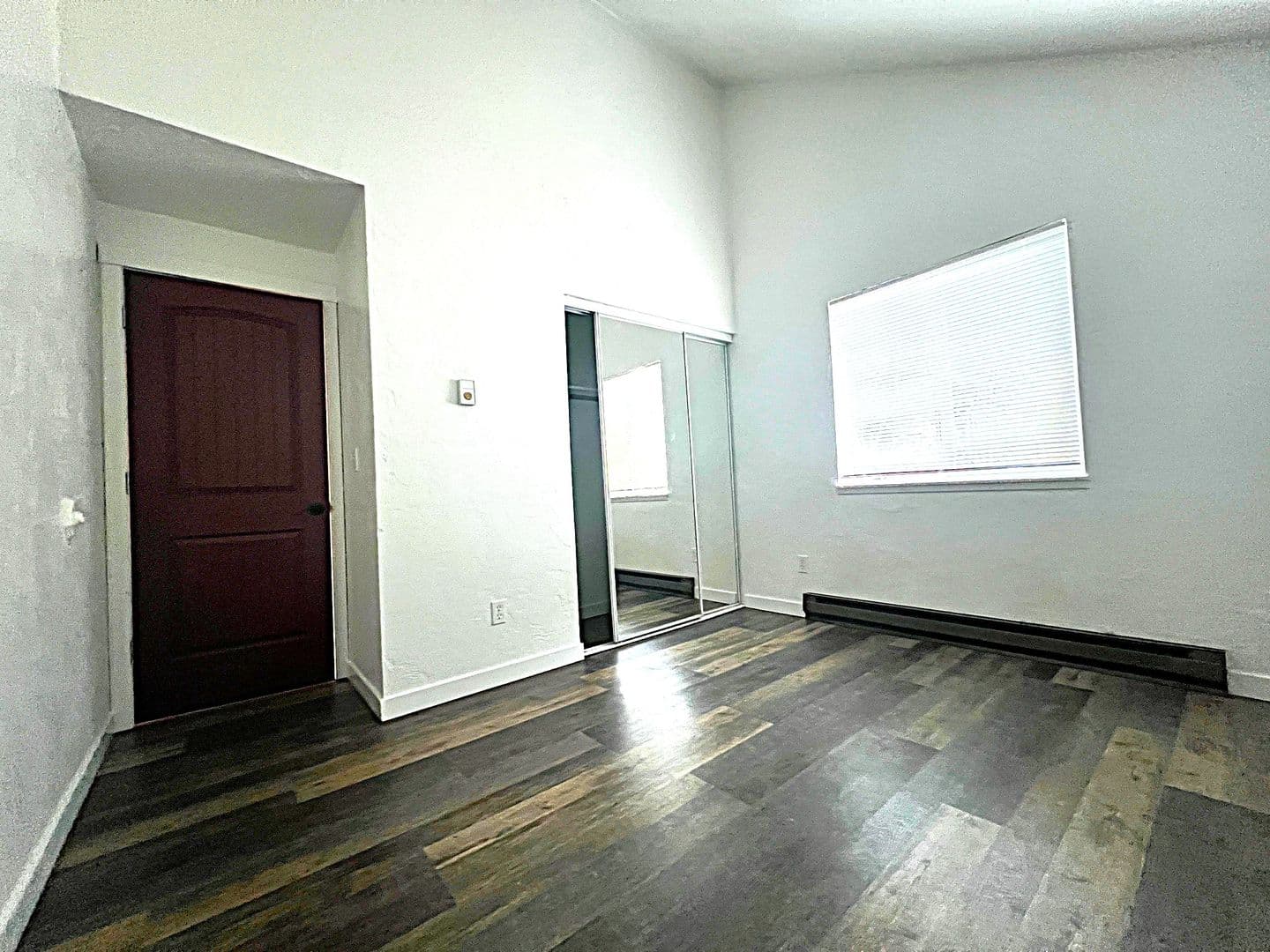 Albany Apartment: 1831 27th Ave SE