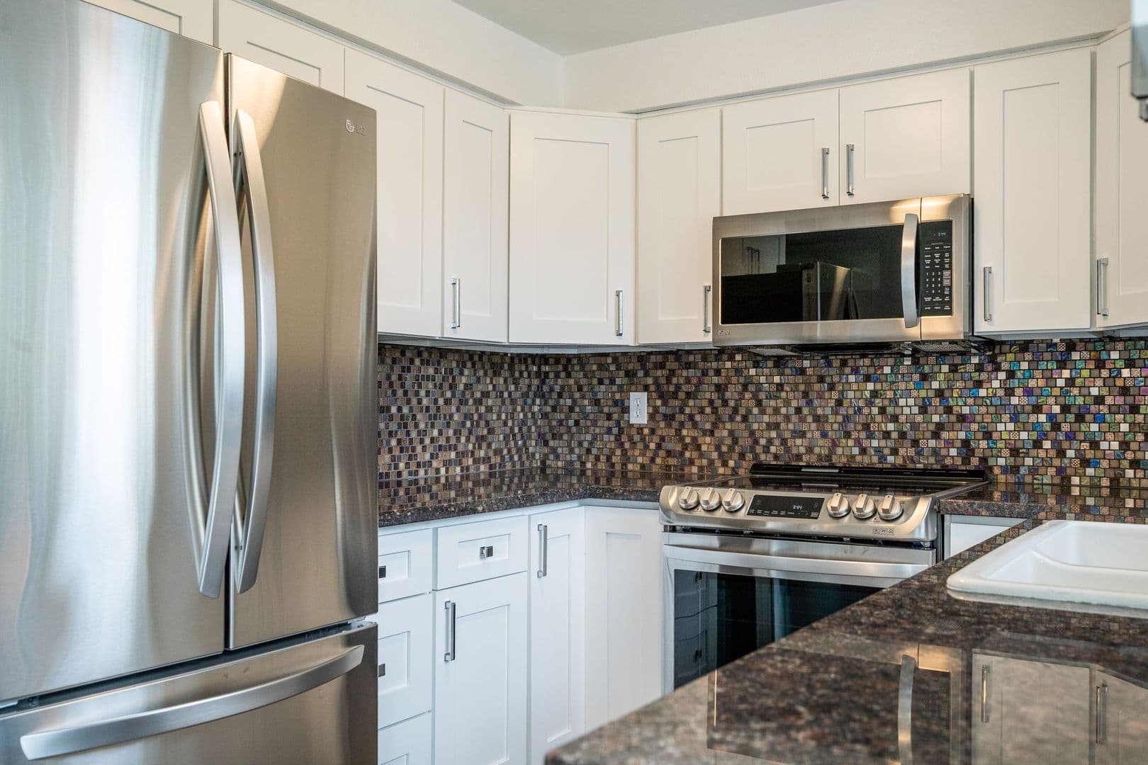 Albany Apartment: 2007 Marion St SE