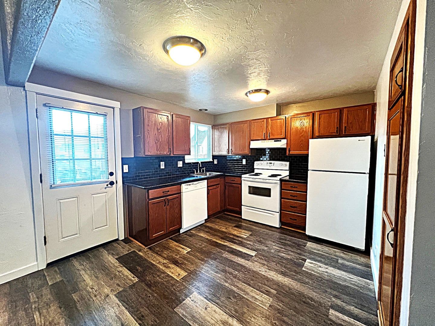Albany Apartment: 1831 27th Ave SE