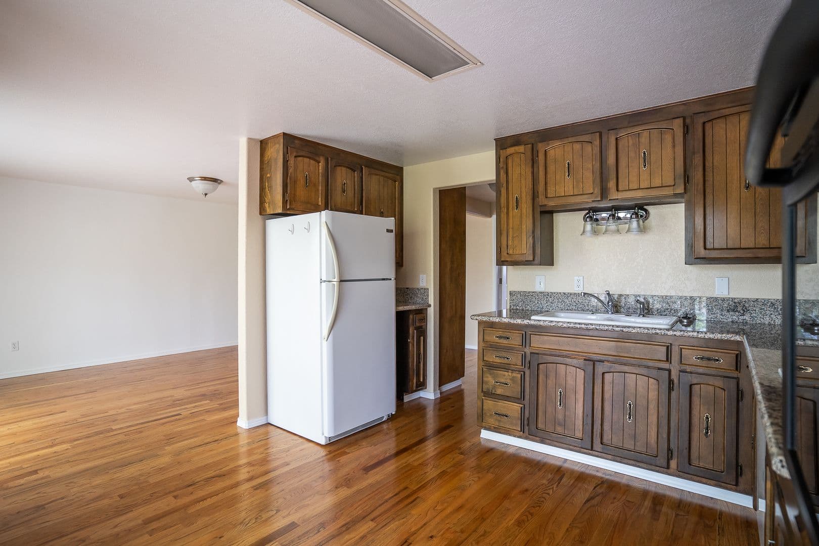 Albany Apartment: 340 Denver St. NE