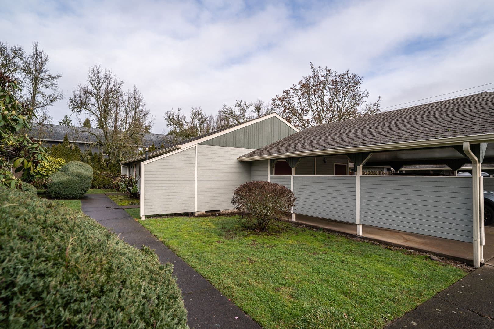 Albany Multiplex: 1735 23rd Court SE