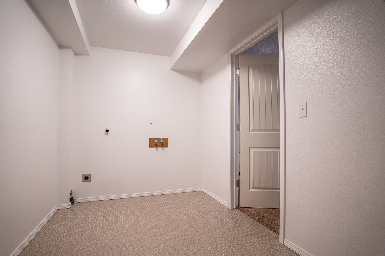 Albany Apartment: 340 Denver St. NE