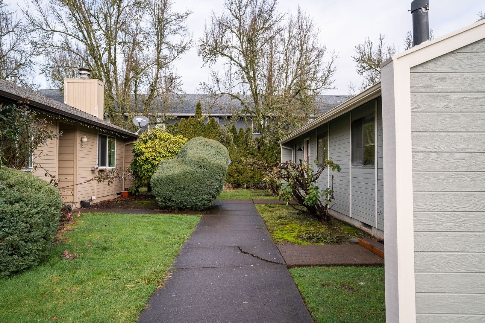 Albany Multiplex: 1735 23rd Court SE