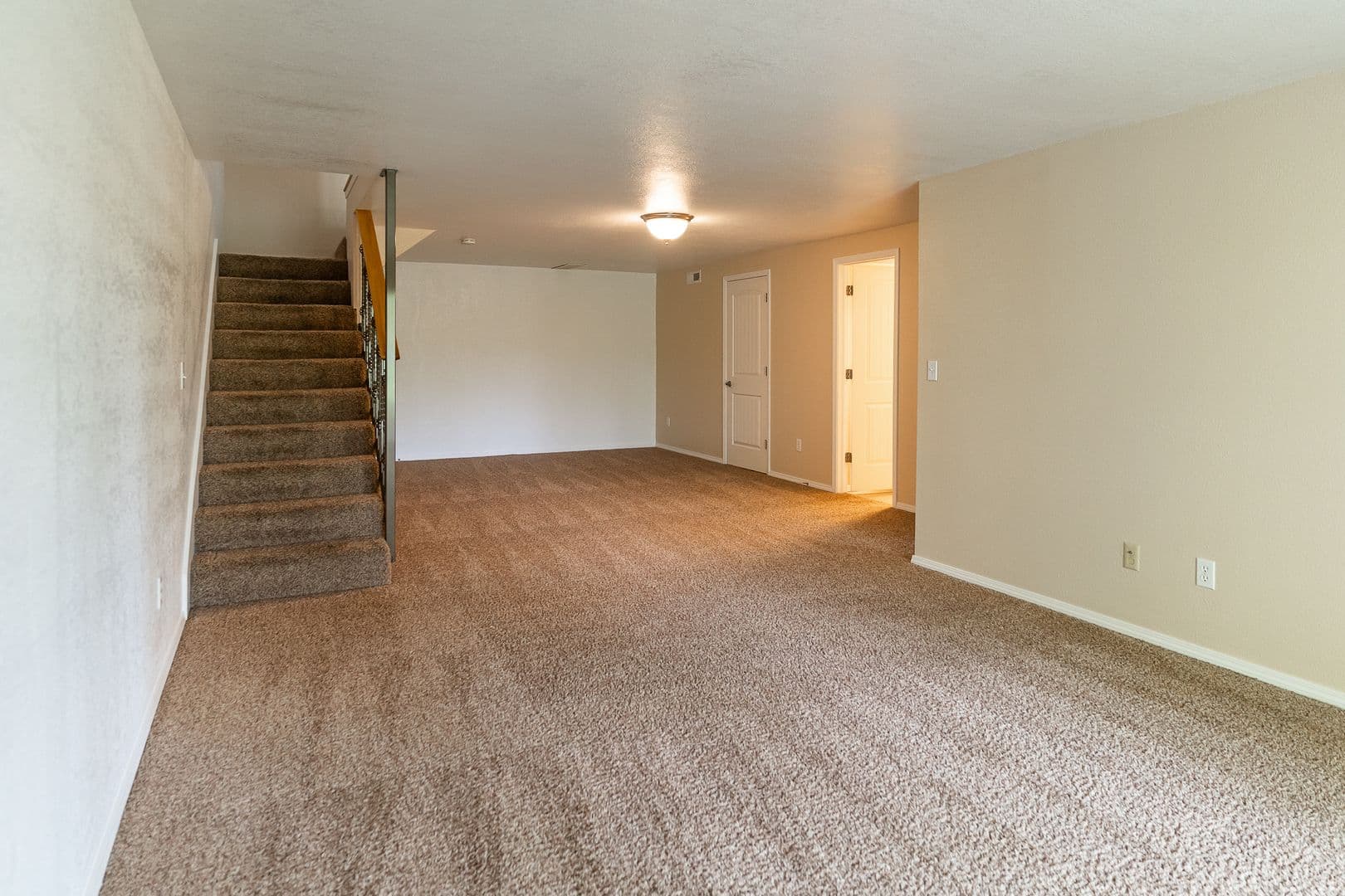 Albany Apartment: 340 Denver St. NE