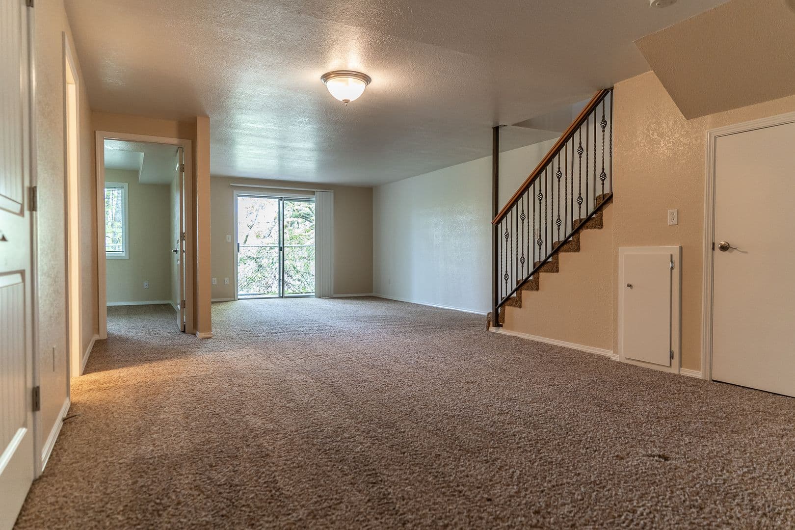 Albany Apartment: 340 Denver St. NE