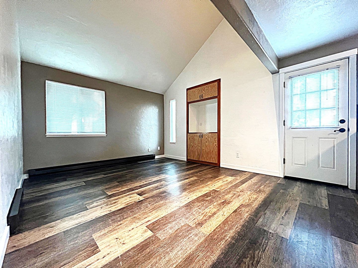 Albany Apartment: 1831 27th Ave SE