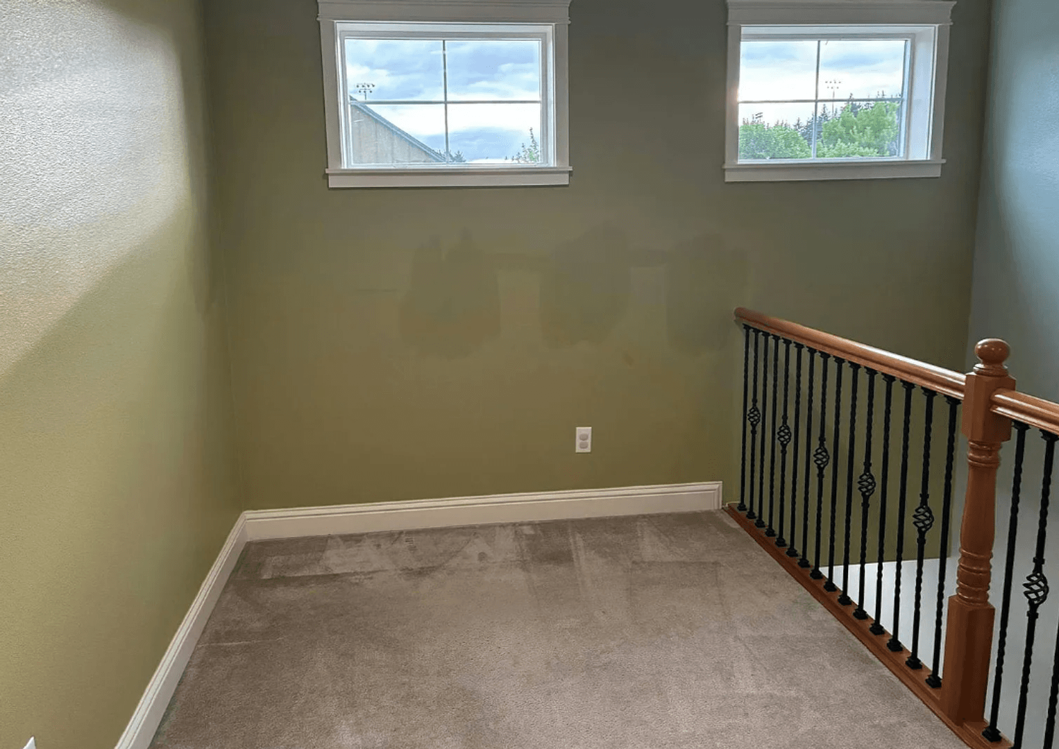 Hillsboro House: 160 NE Porto Way