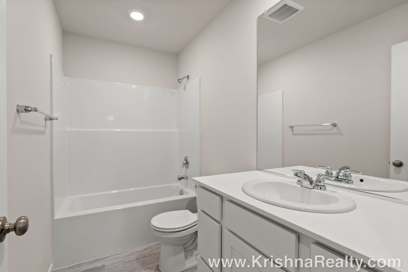 Vancouver House: 10206 NE 79th Ct