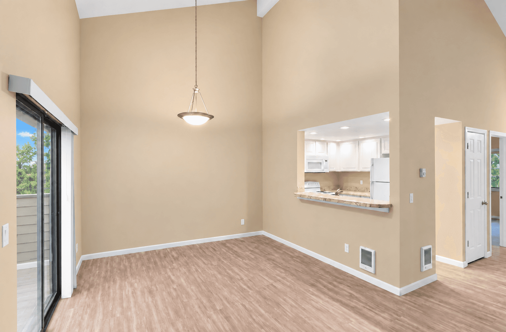 Clackamas Townhome: 10025 SE Talbert Street