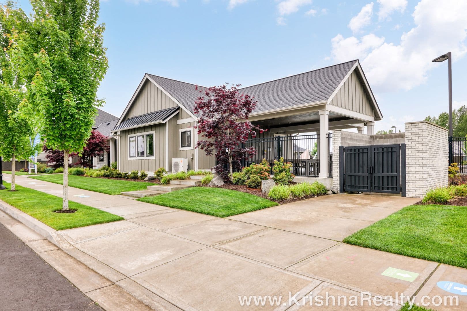 Hillsboro House: 6542 SE Silvergrass Street