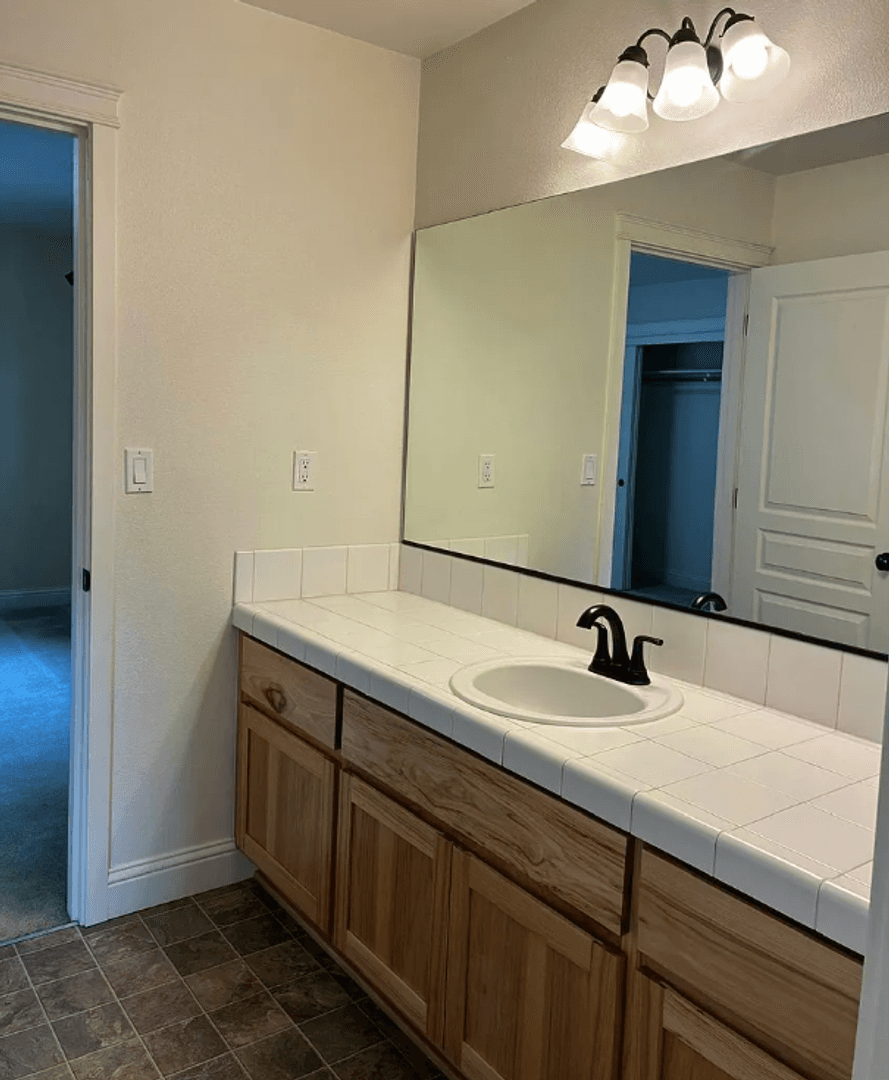 Hillsboro House: 160 NE Porto Way