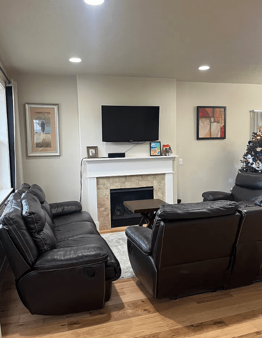 Portland House: 14954 NW Cosmos Street