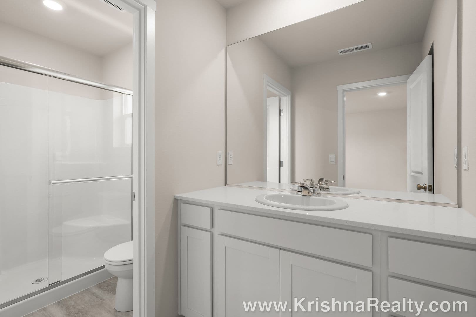 Vancouver House: 10226 NE 79th Ct