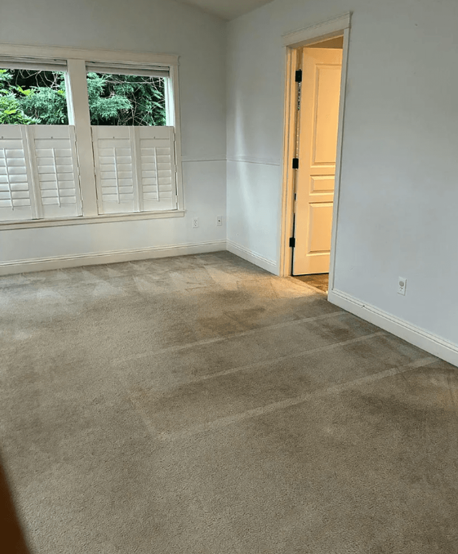 Hillsboro House: 160 NE Porto Way