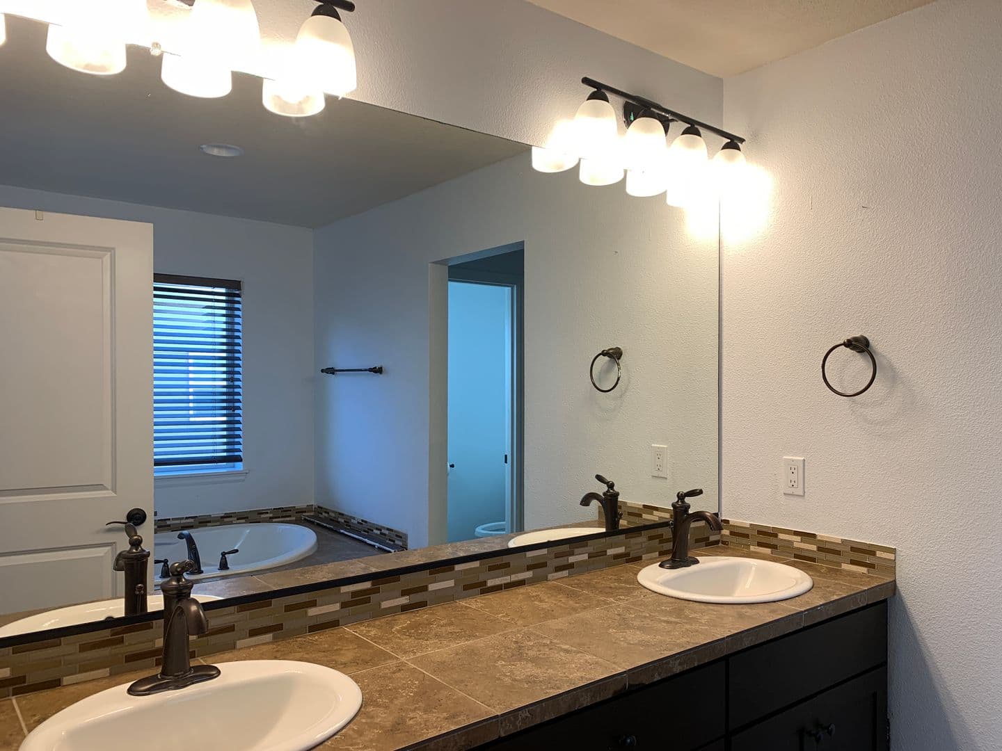 Portland House: 15972 NW Brugger Road