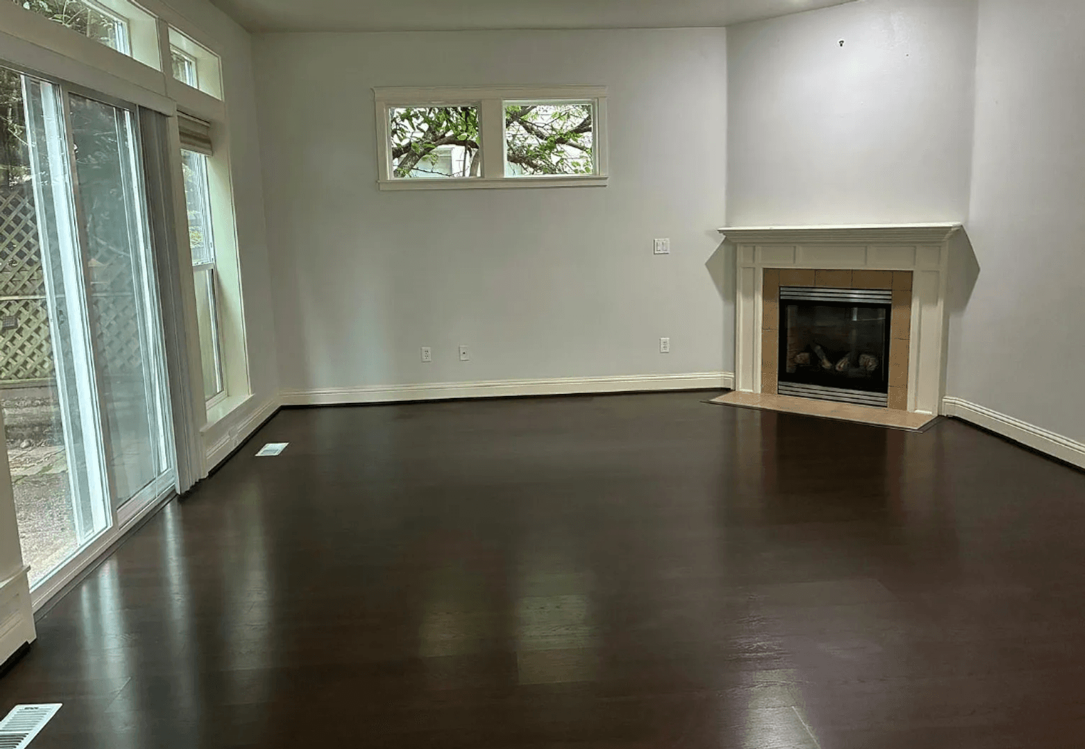 Hillsboro House: 160 NE Porto Way