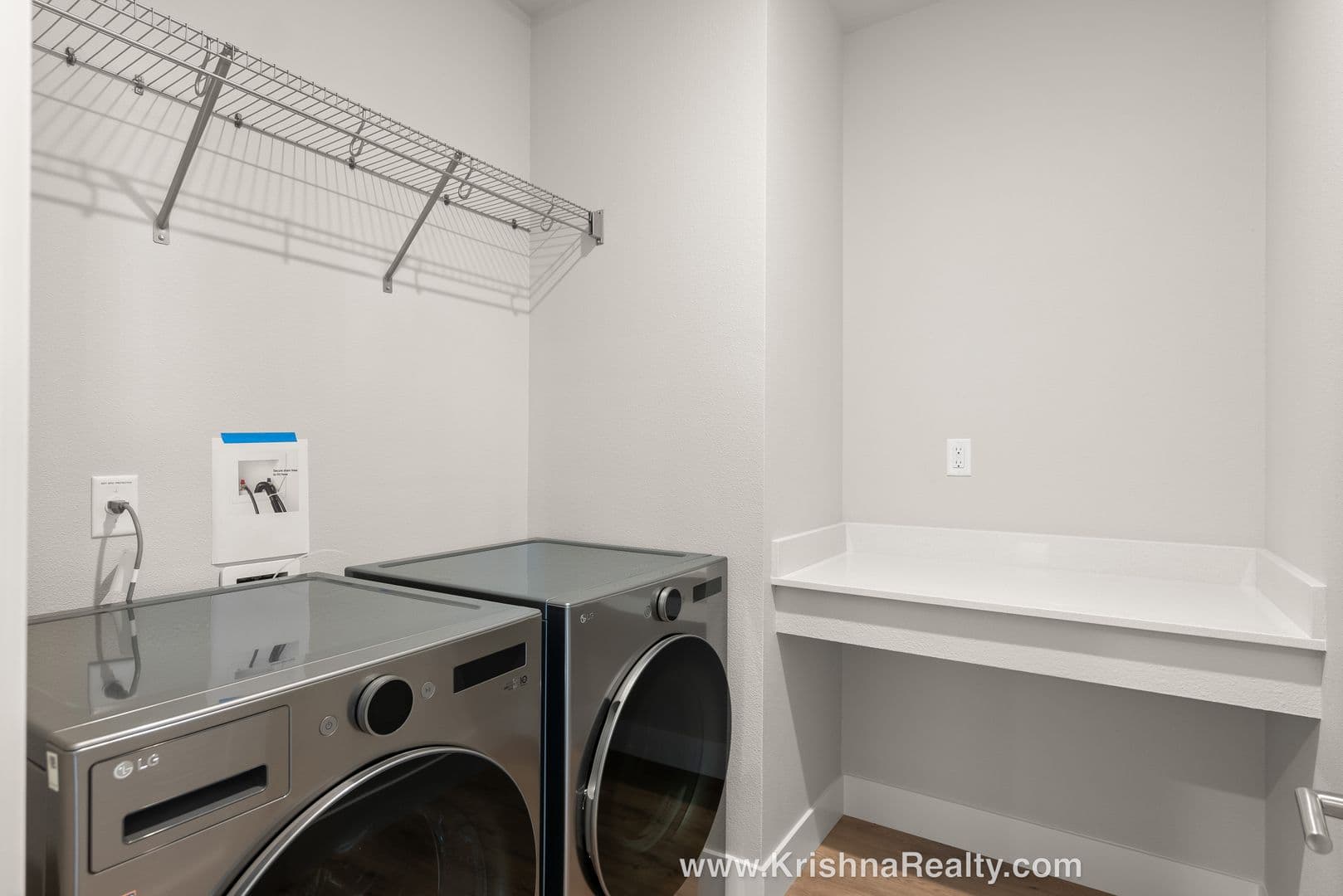 Hillsboro House: 6542 SE Silvergrass Street