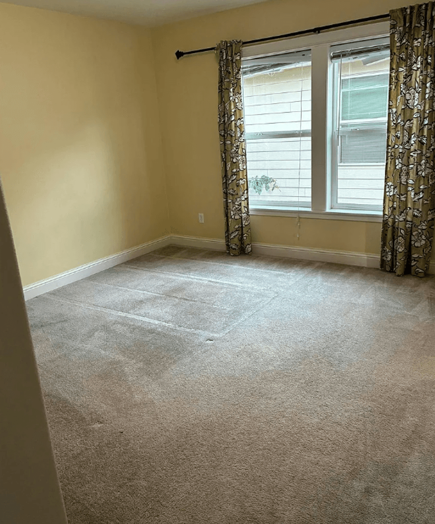 Hillsboro House: 160 NE Porto Way
